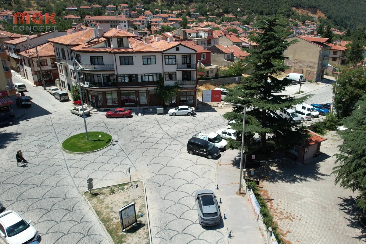 126-65 Ticari İş Yerleri